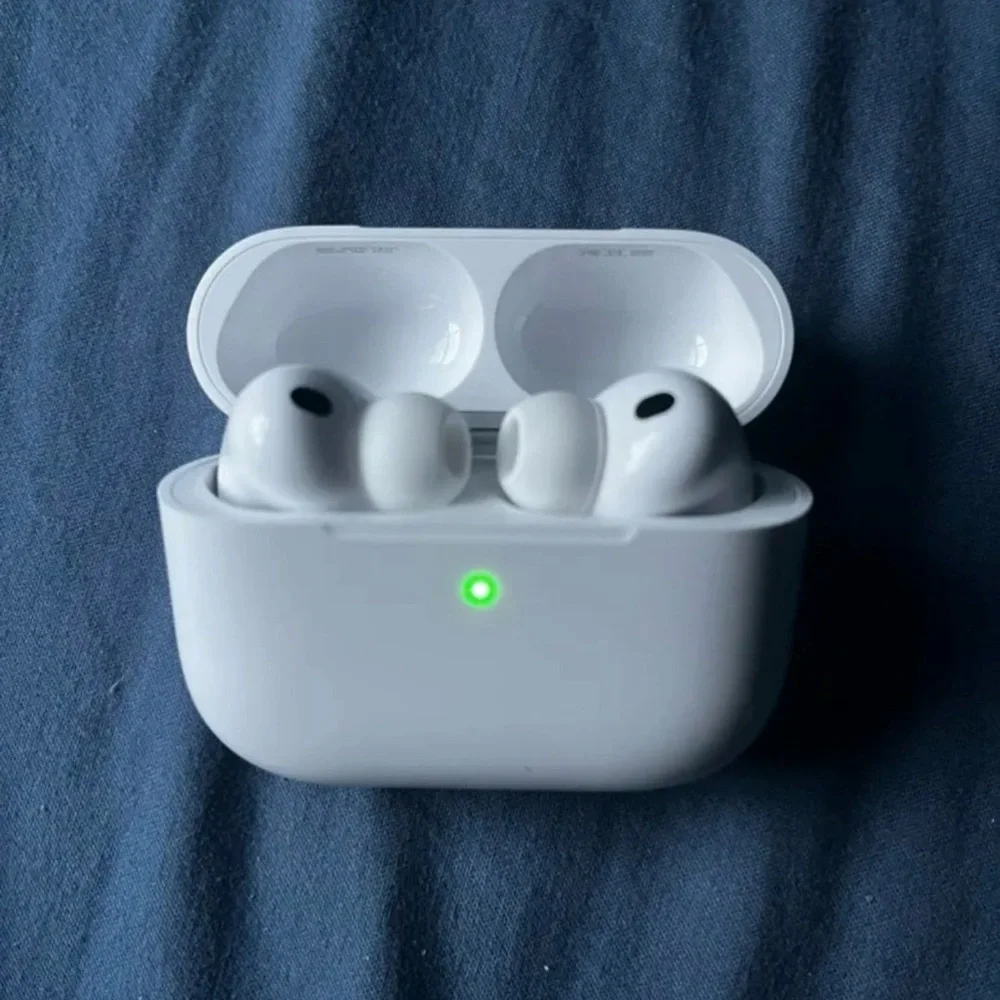 Apple AirPods Pro with Charging Case - White
